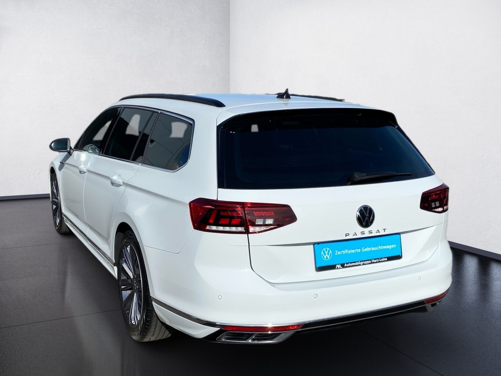 Volkswagen Passat Variant 2.0 TSI R-Line DSG LED Navi ACC R foto 4
