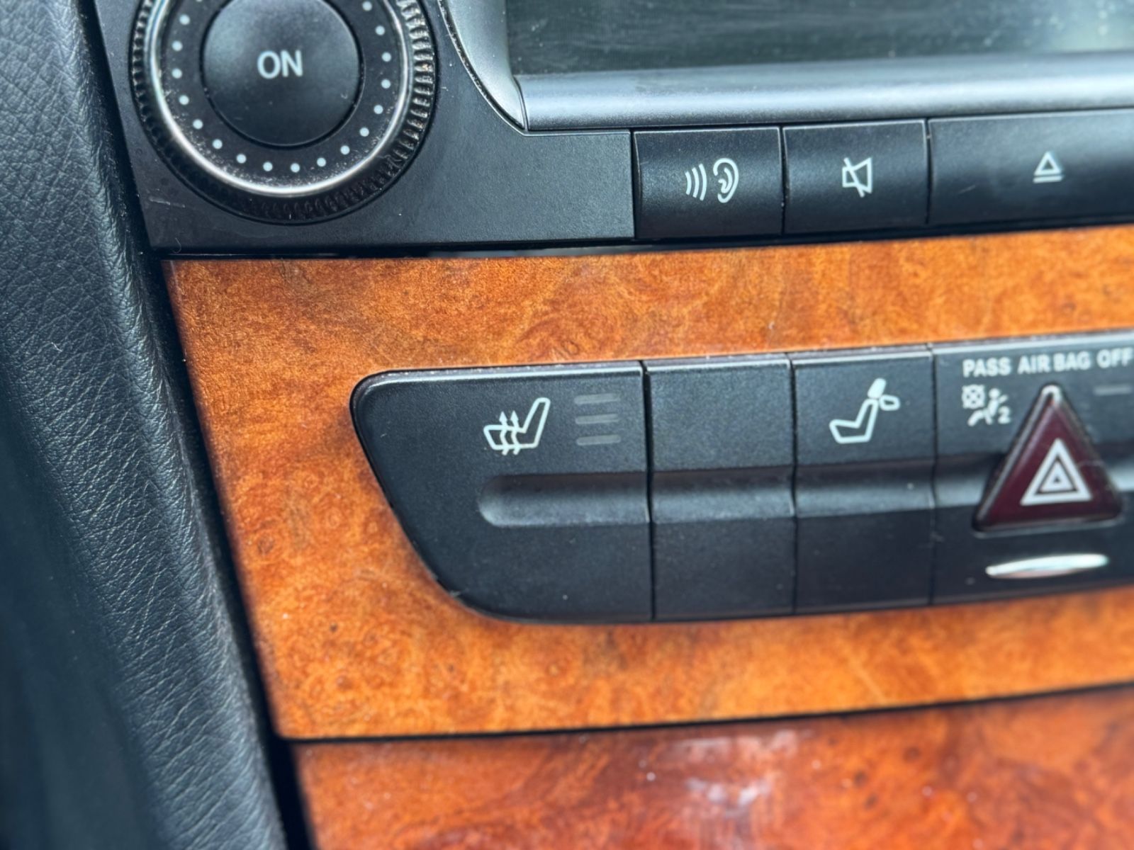 Fahrzeugabbildung Mercedes-Benz E 320 CDI Lim.  /Luftfahrwerk/Motorschaden