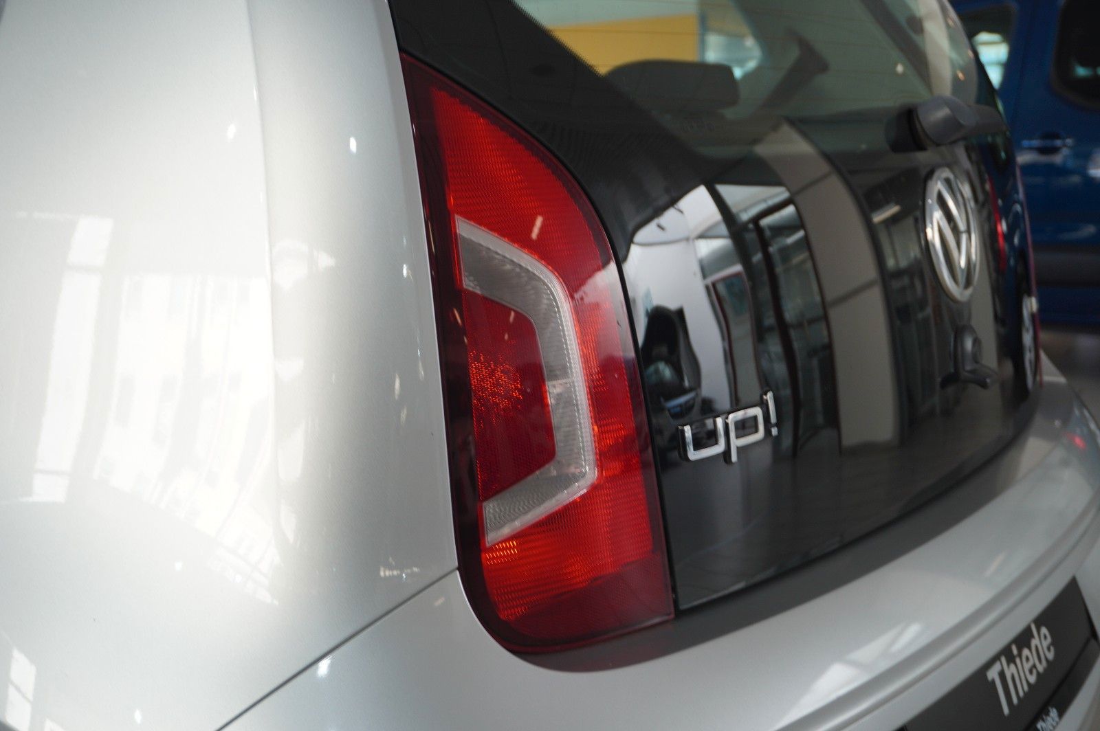 Fahrzeugabbildung Volkswagen up! 1.0 MOVE 3-TÜR NAVI/KLIMA/SPORT/CD/AUX/TÜV