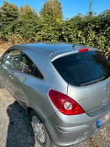 Opel Corsa D 1.2 2010 69PS - Opel Corsa aus 2010: 1.2