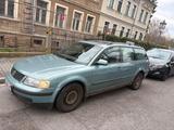 Volkswagen Passat Variant 1.9/Automatik/Klima/Schiebedach - VW Passat Variant von 1998