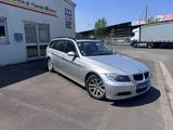 BMW 320d touring Automatik Tüv 09/27/AHK Panorama - BMW 3er Reihe aus 2008: Kombi