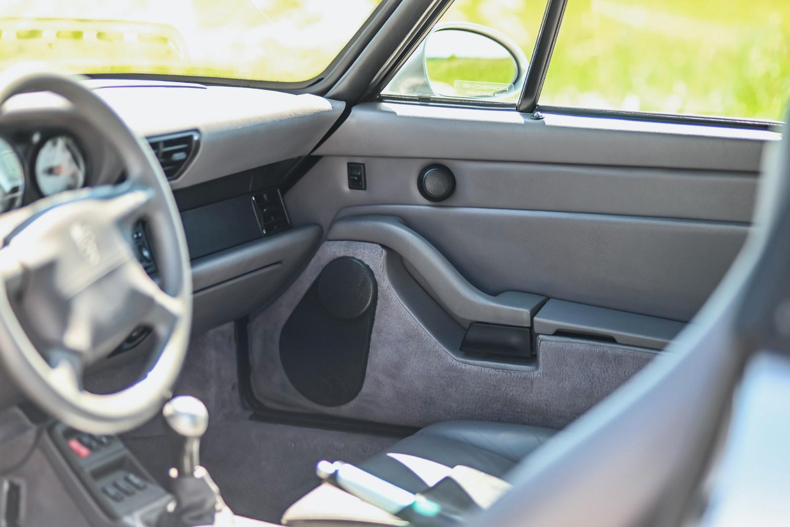 Porsche 993 Carrera Cabriolet