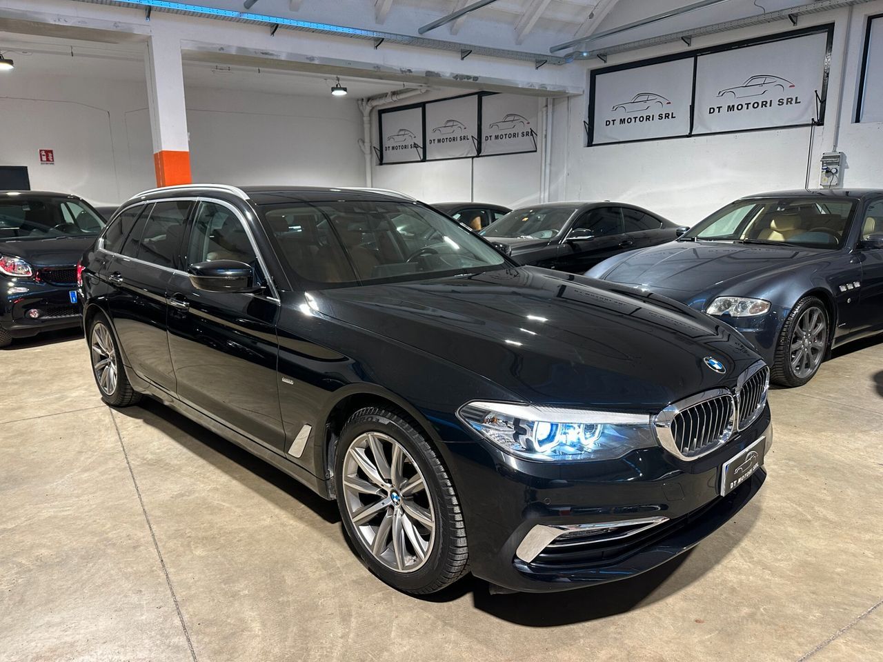 BMW Bmw 520 d xDrive Touring Luxury - LUCI AMBIENTE 