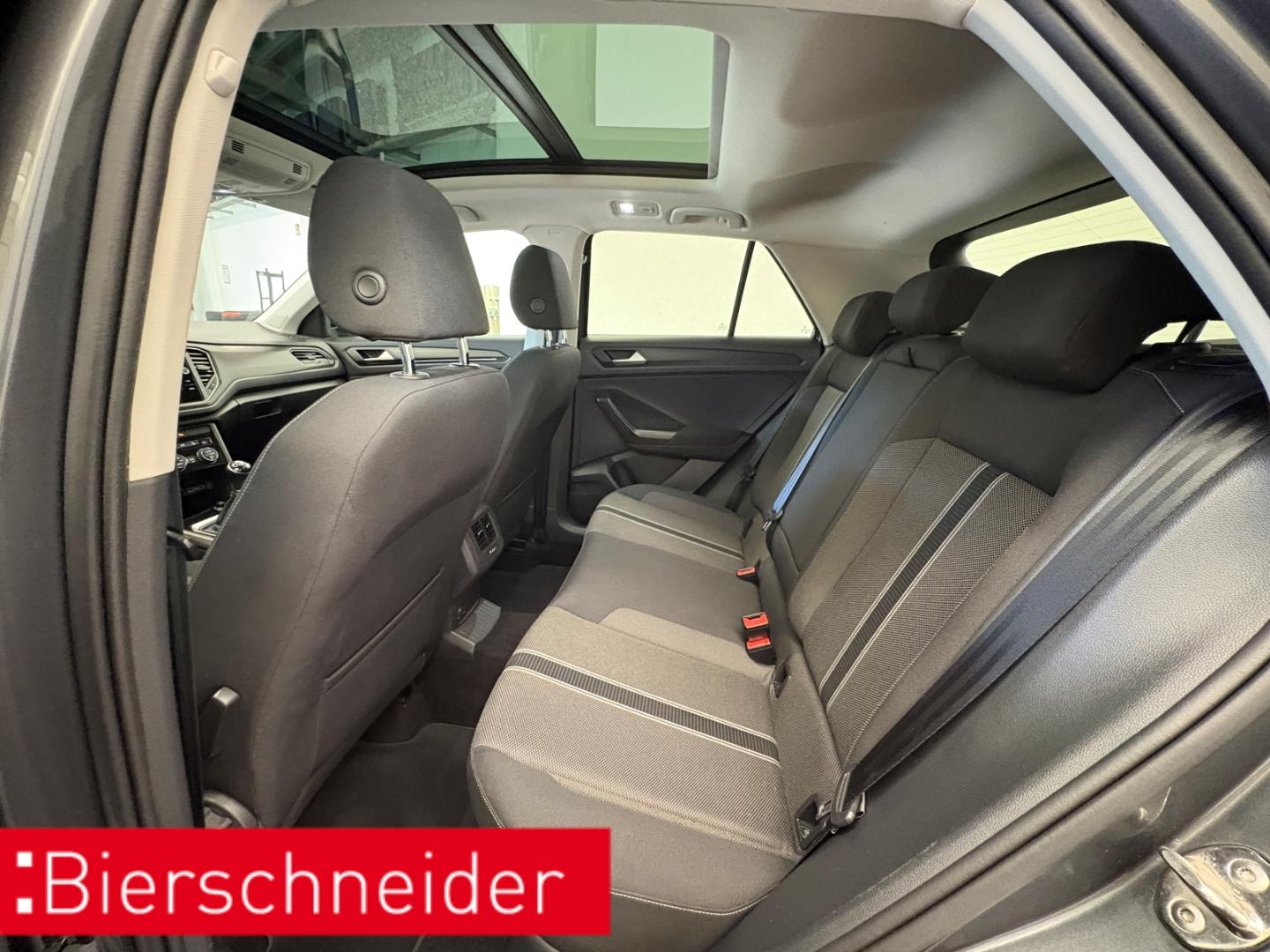 Volkswagen T-Roc 1.0 TSI Style LED PANO NAVI PDC 18 ACC DAB