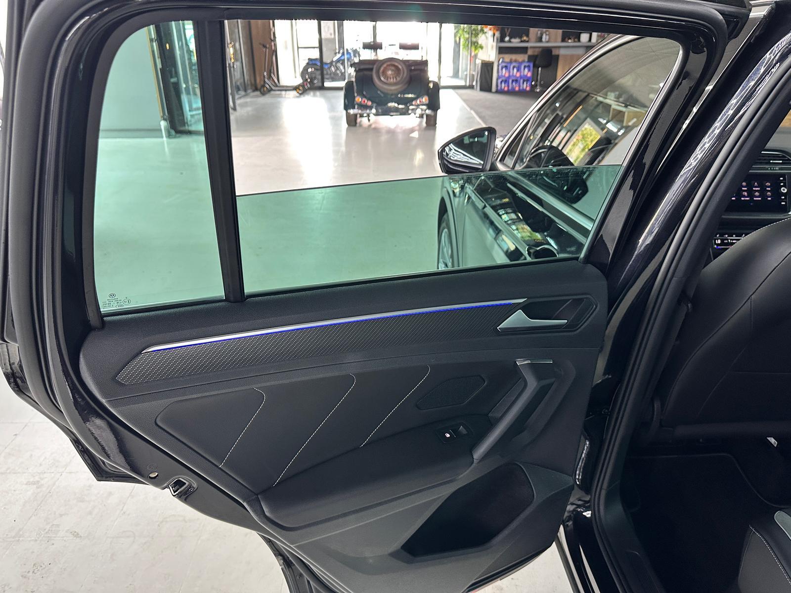 Volkswagen Tiguan R-Line 1.5 TSI PANO/CAM/VIRTUAL/LED/AHK, миниатюра 24