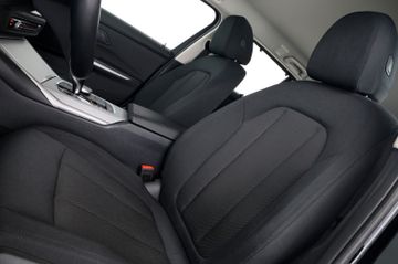 BMW 320d xDrive Touring DriveAssist RFK AHK 1.Hand