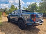 Ford Raptor Ranger  - blaue Ford Raptor