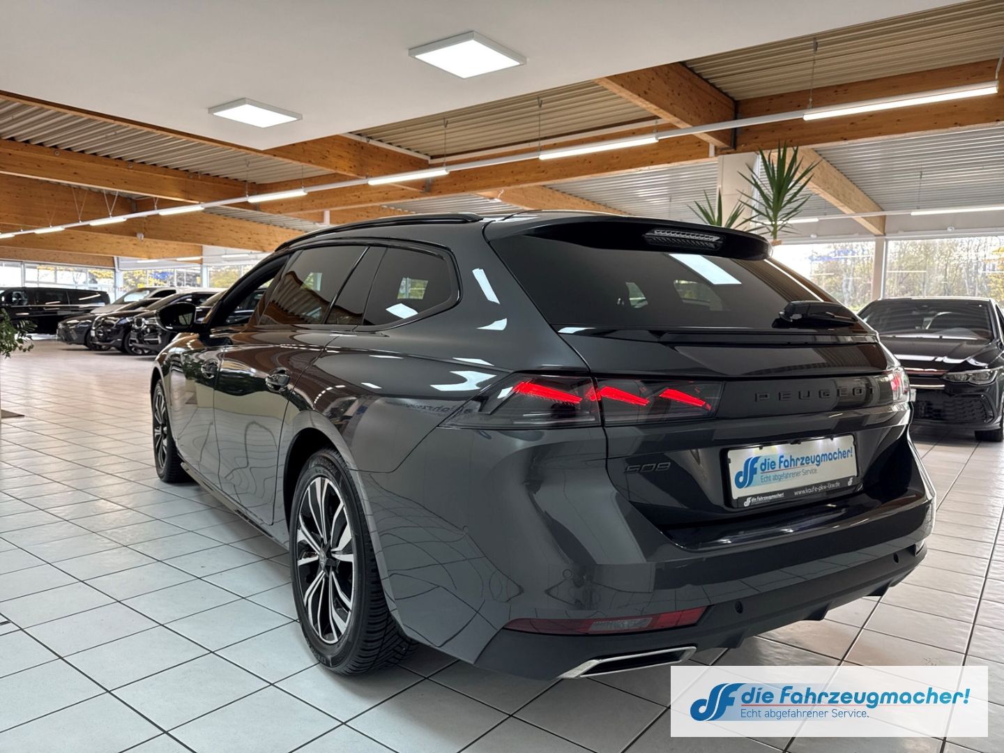 Fahrzeugabbildung Peugeot 508 SW Allure Pack Navi ACC El. Heckklappe 2-Zon