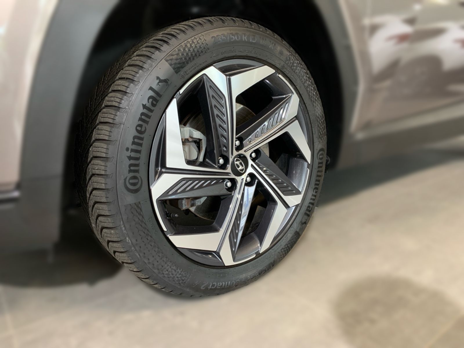 Fahrzeugabbildung Hyundai TUCSON 1.6 T-GDI Trend Plug-In Hybrid 4WD Panor.