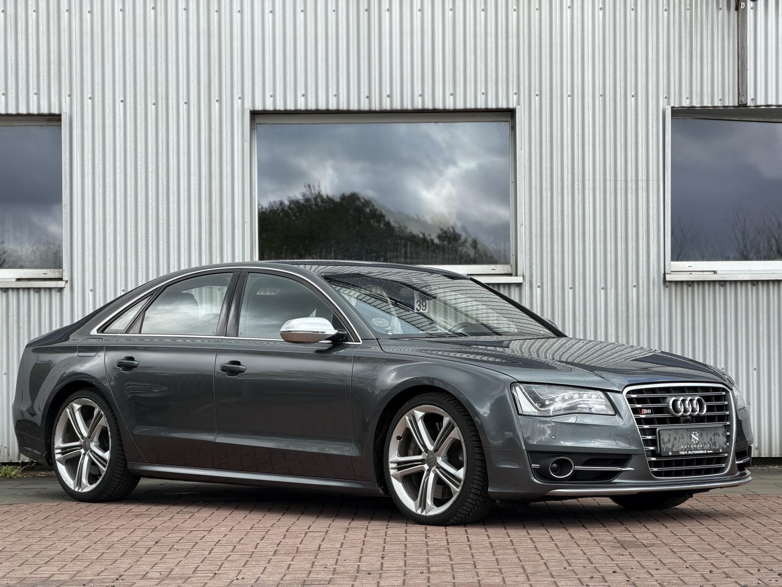 Audi S8 4.0 TFSI *Nachtsicht*B&O*Belüftung*Standheizu