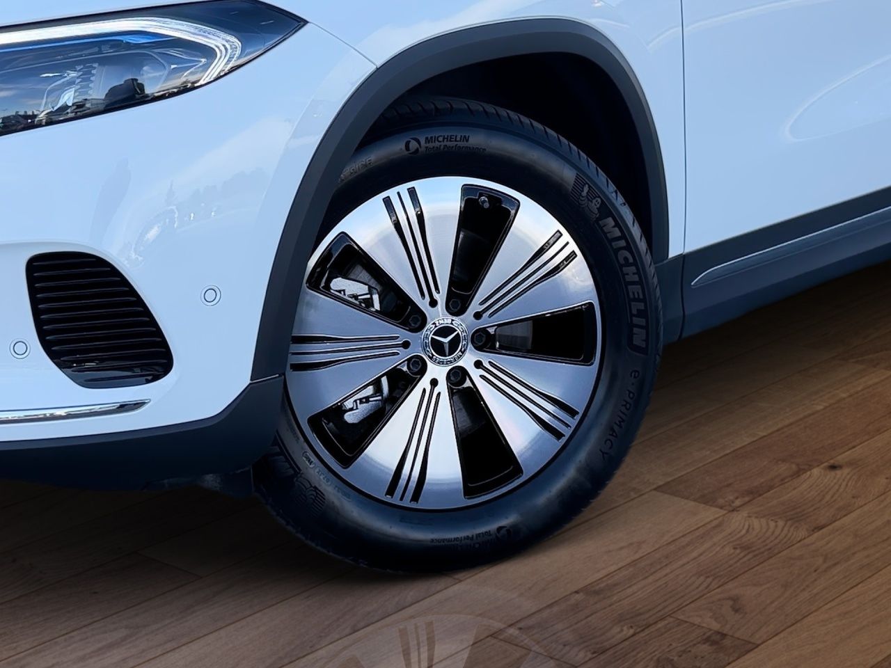 Fahrzeugabbildung Mercedes-Benz EQA 250+ BONUS+PROGR.+MEMORY+VERKZ.ASS+LHZG+CARP
