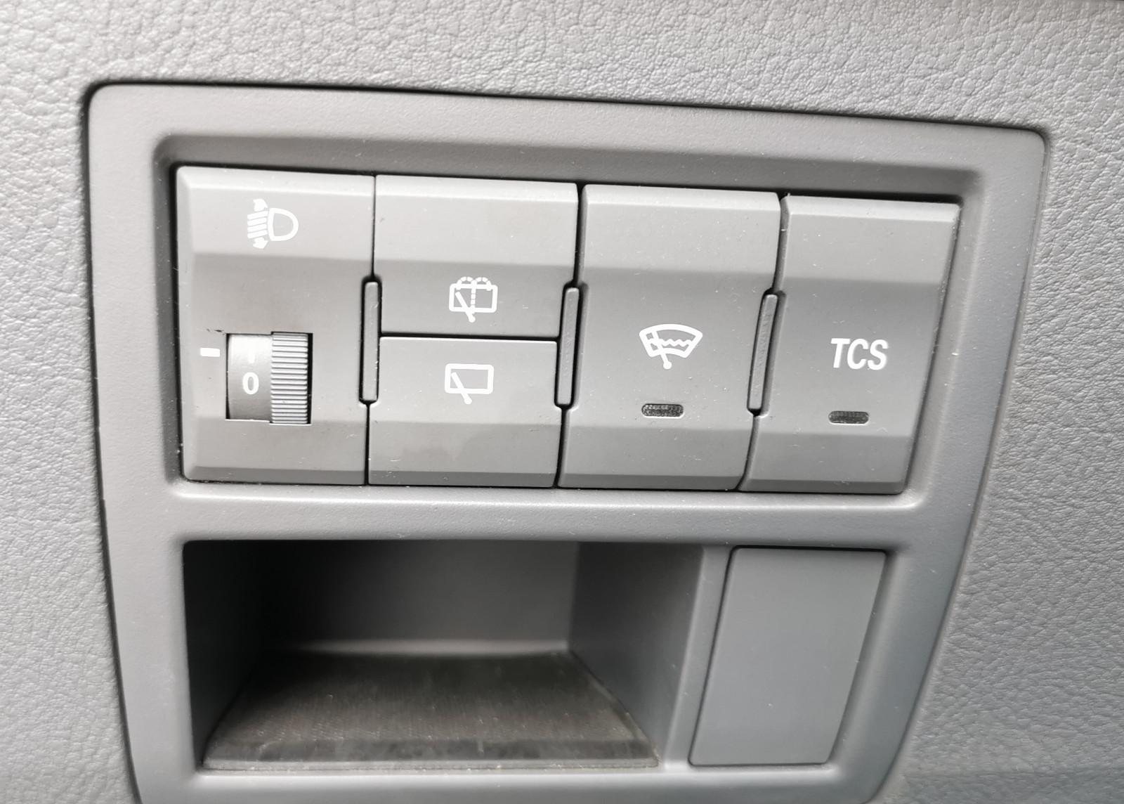 Kia Carens 2006 — photo 18