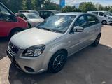 Kia Rio 1.4 Vision - Kia Rio: Silber