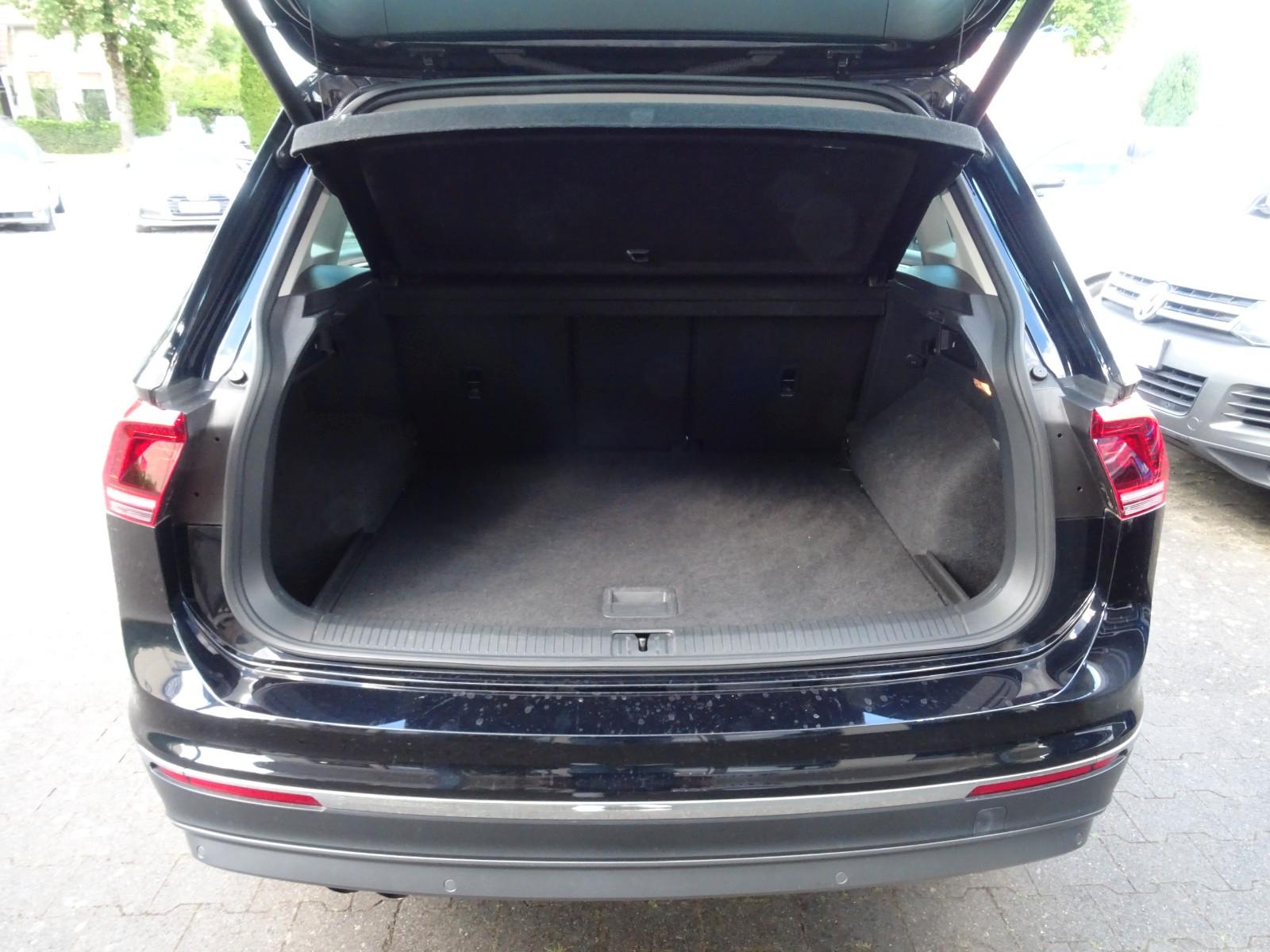 Volkswagen Tiguan Highline 4Motion LED NAVI PANO PDC ACC