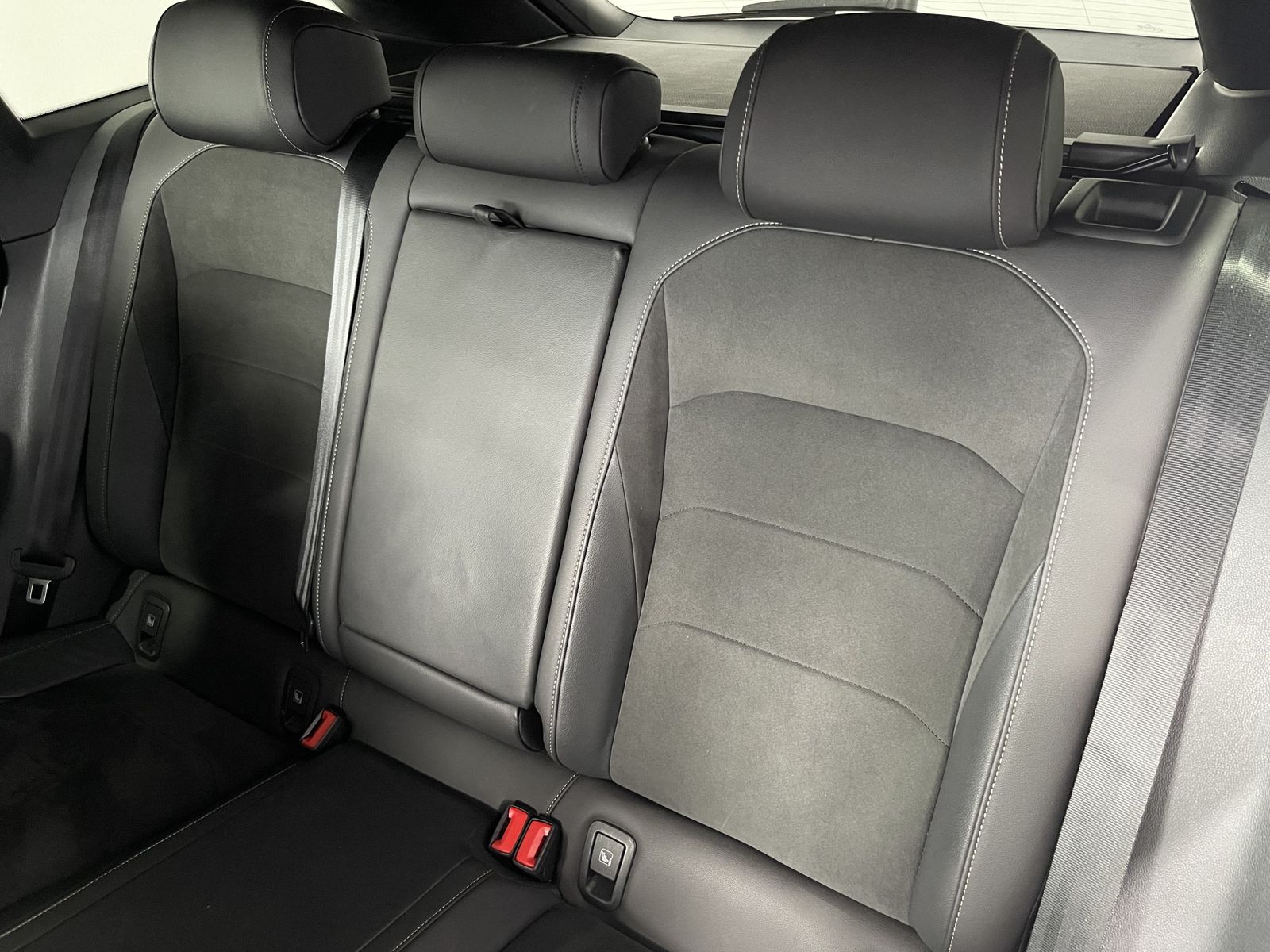 Fahrzeugabbildung Volkswagen Arteon Shooting Brake R-Line 2.0 TDI*AHK*STHZ*