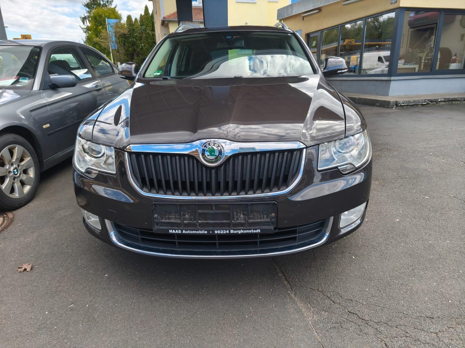 Skoda Superb 2011 — photo 10