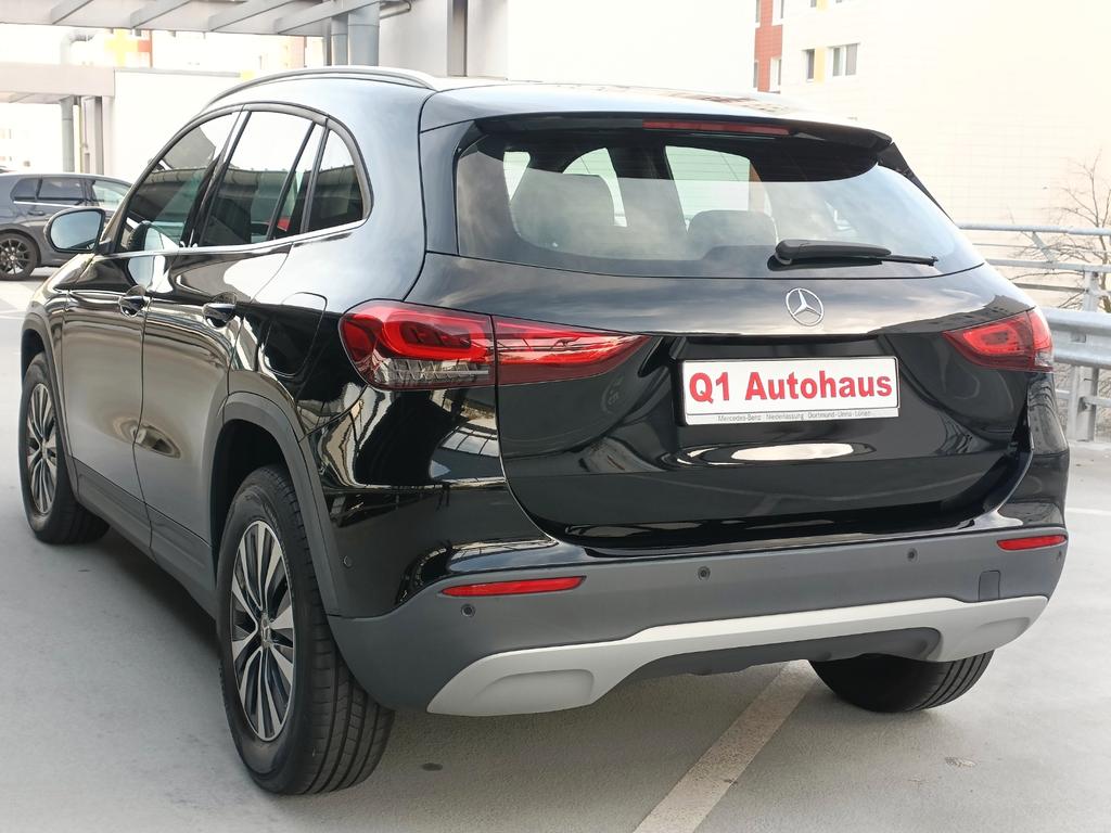 Mercedes-Benz GLA 180
