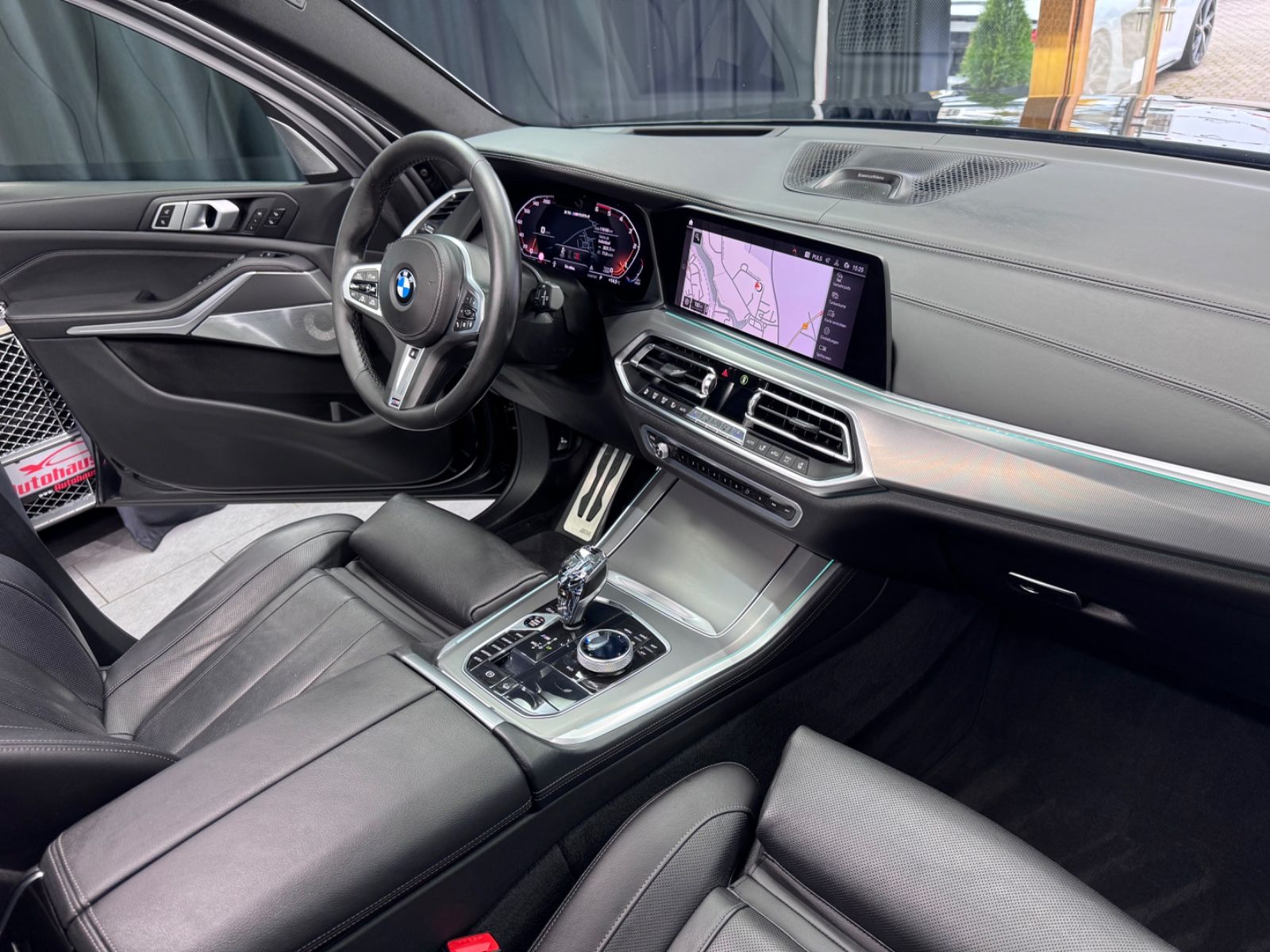 Fahrzeugabbildung BMW X5 M50d|BOWERS|LASER|PANO|MASSAGE|AHK|22-ZOLL|