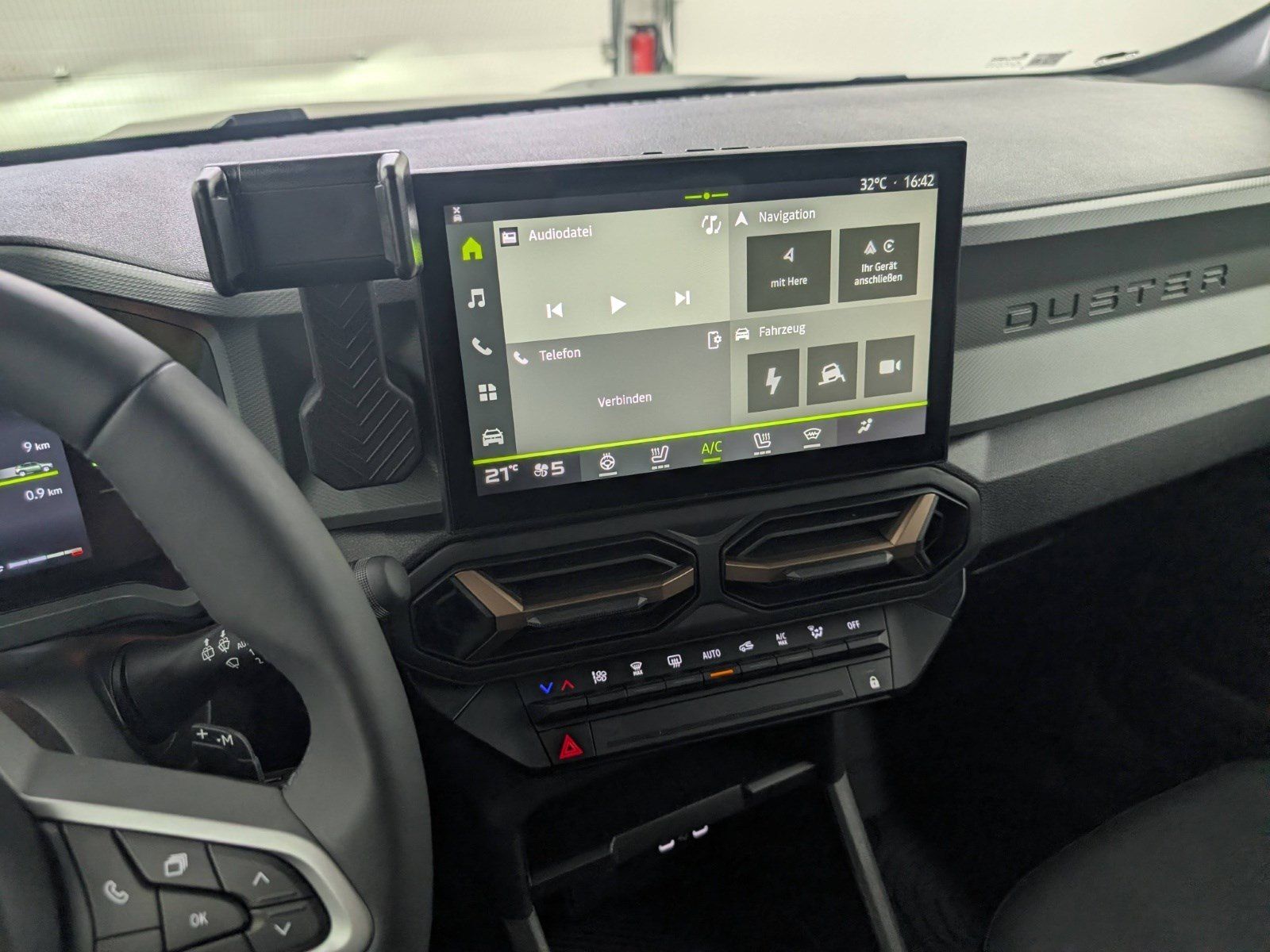 DACIA Duster  Extreme Hybrid-G 150 4x4 Technik – Bild 17