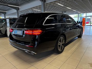 Mercedes E 200 - 4