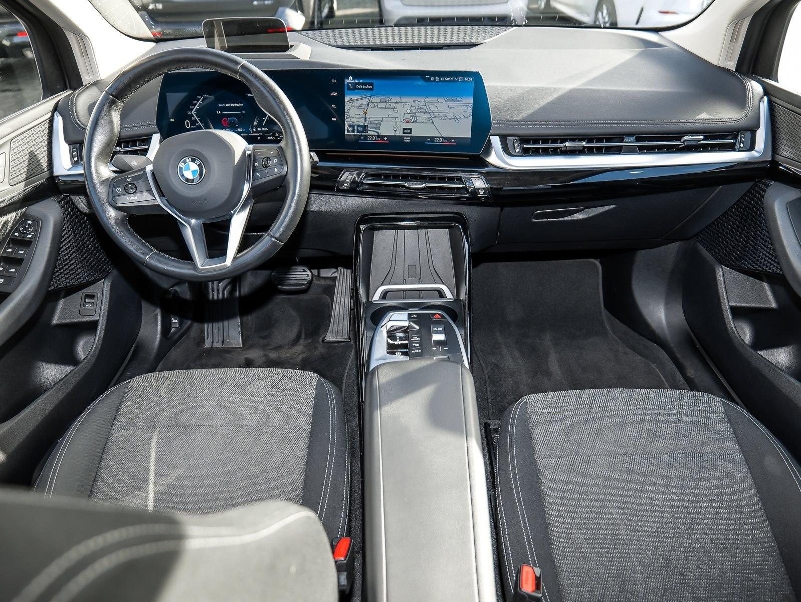 BMW 218d Active Tourer HUD RFK NAVI LED Sound Syst.