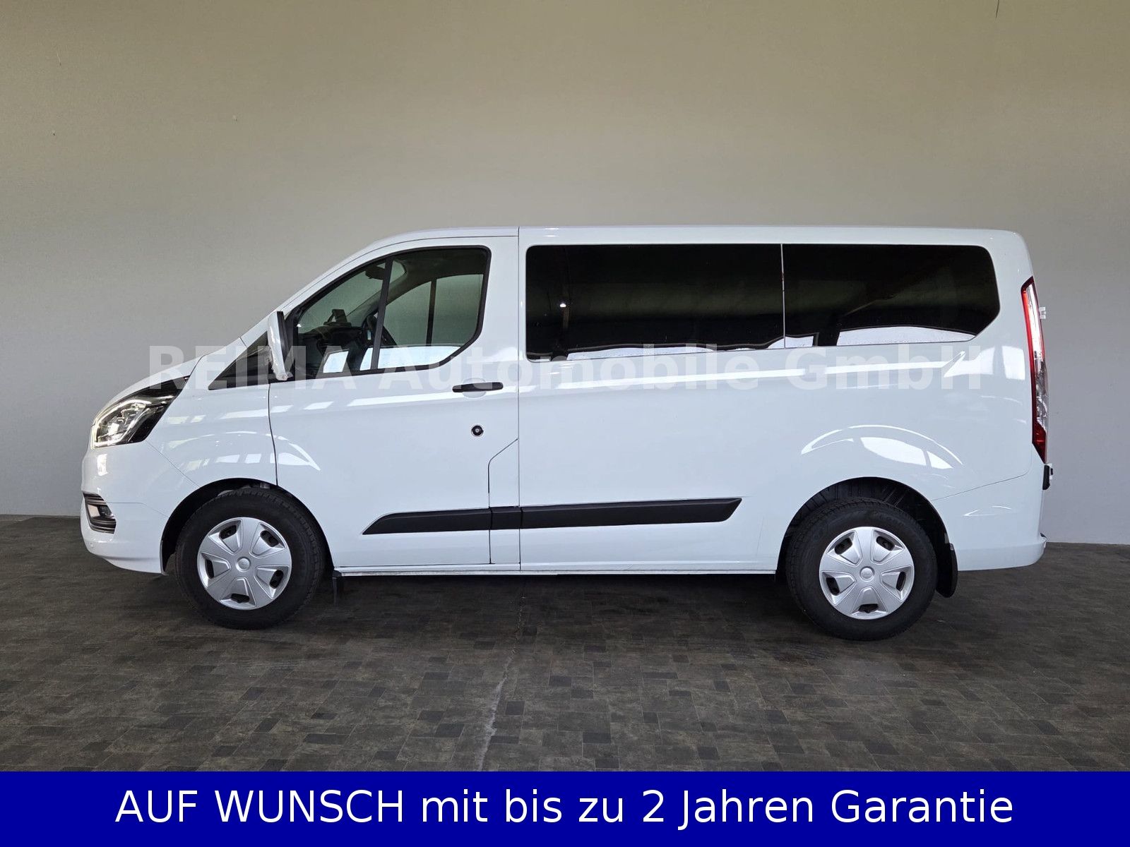 Fahrzeugabbildung Ford Transit Custom 2,0 TDi Kombi 9 Sitzer, Kamera