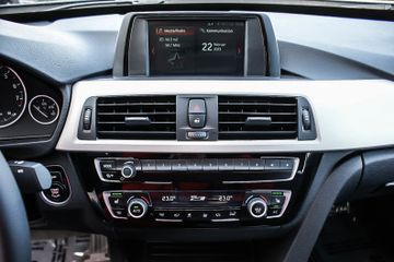 Fahrzeugabbildung BMW 320 Gran Turismo i xDrive Advantage LED-SW ANHZV