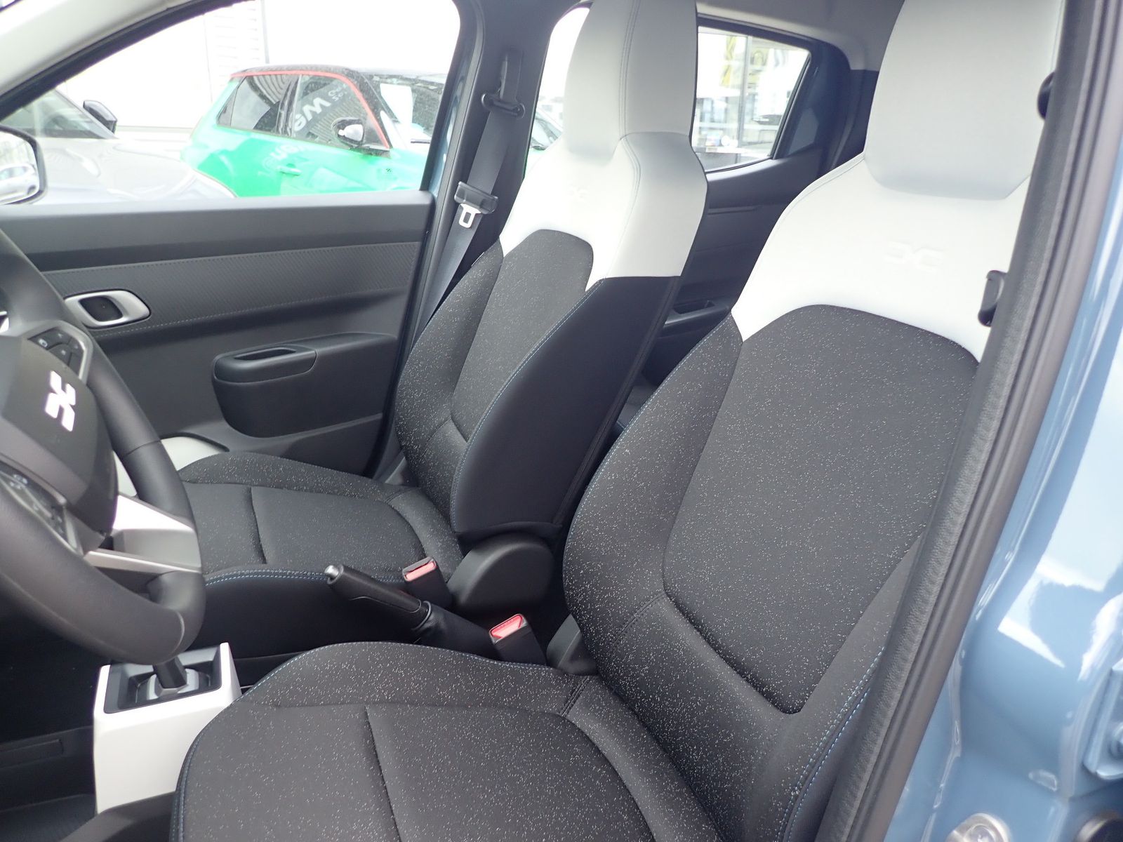 Fahrzeugabbildung Dacia Spring Expression electric 70