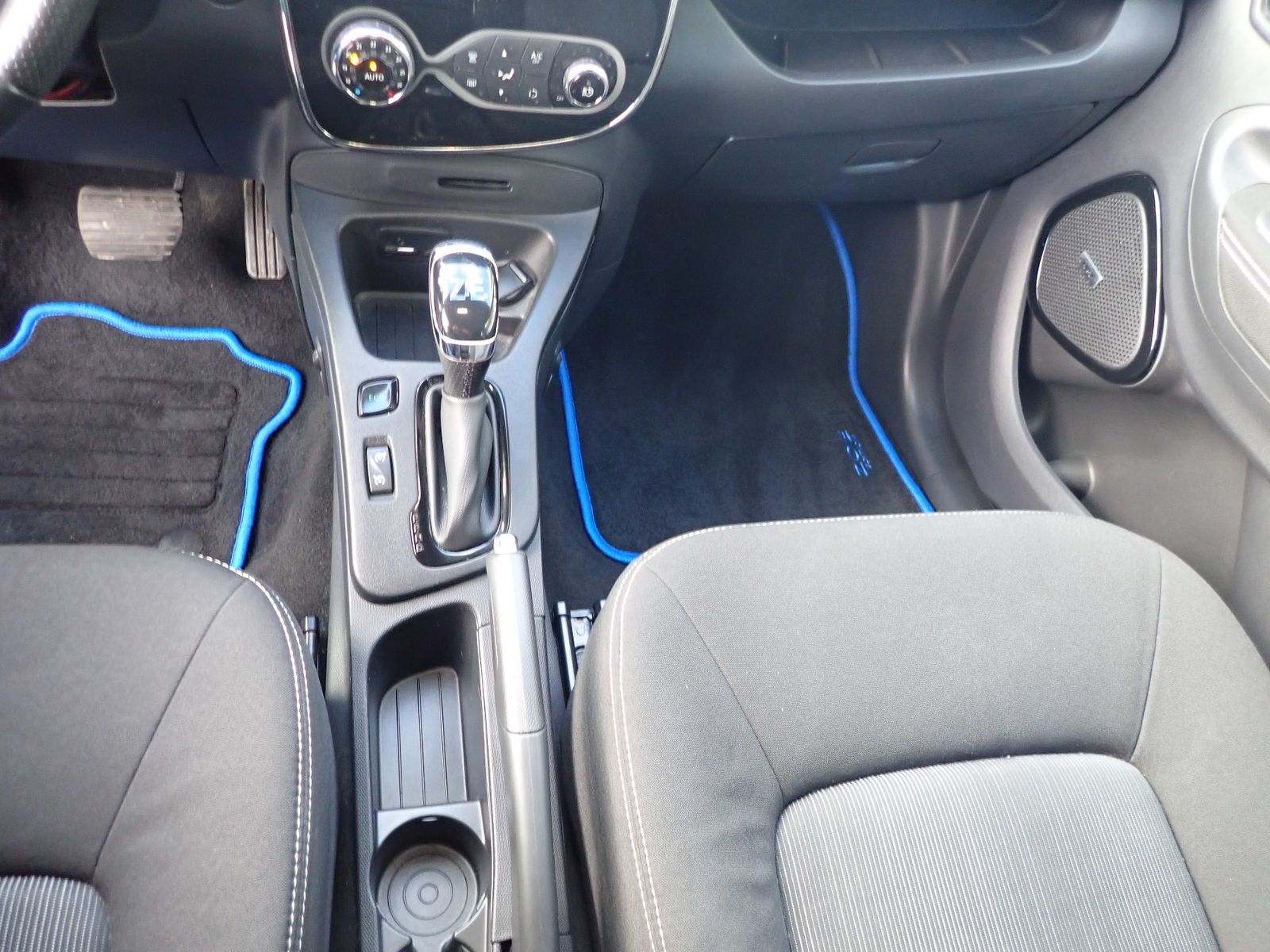 Fahrzeugabbildung Renault ZOE Z.E. 40 LIFE/SHZ/BOSE/