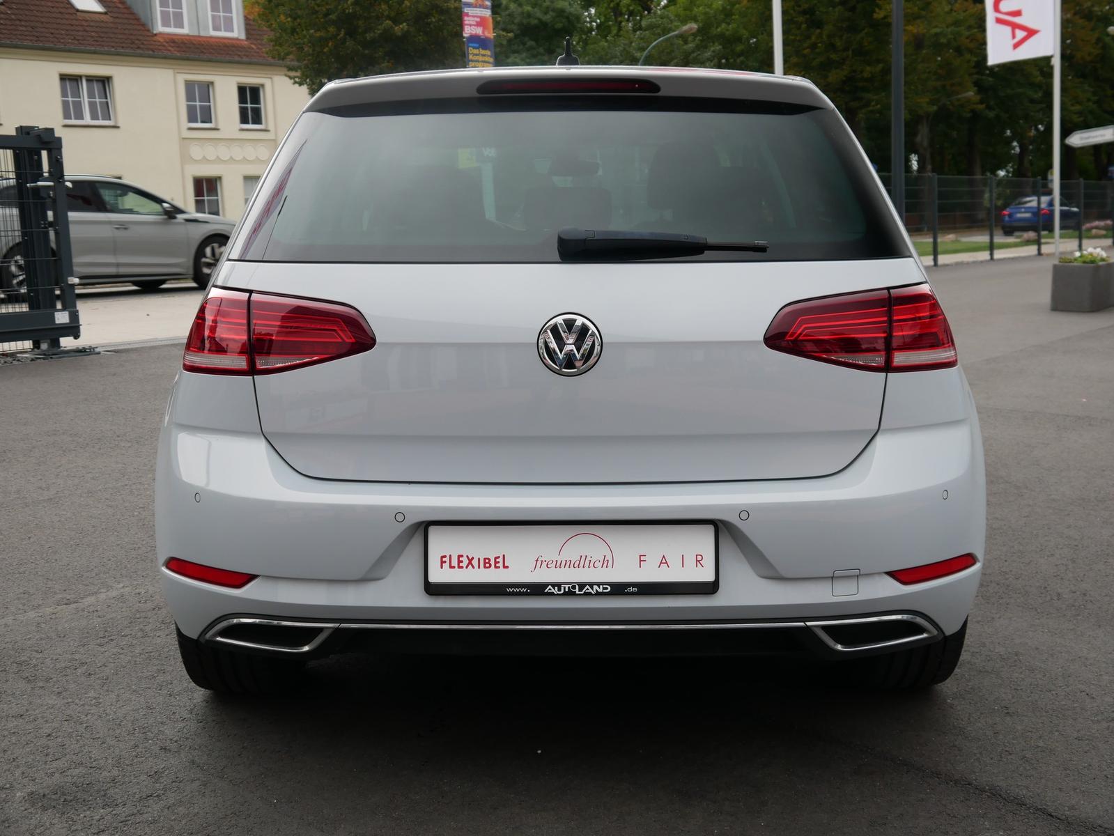 Volkswagen Golf VII 1.5 TSI Highline AHK LED Standheizung
