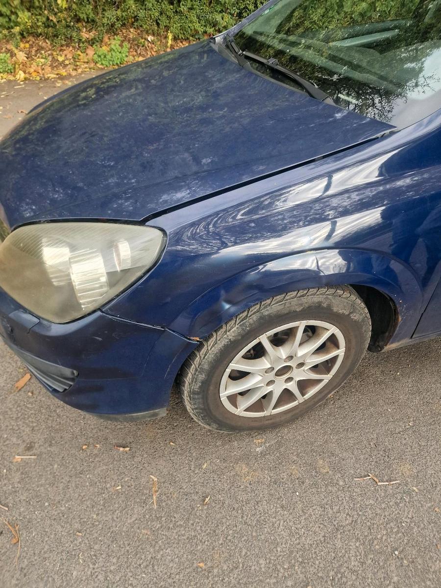 Opel Astra 2005 — салон