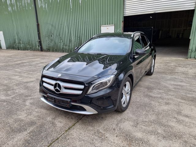 Mercedes-Benz GLA 200 Urban Memory/Kamera/AHK/18Zoll