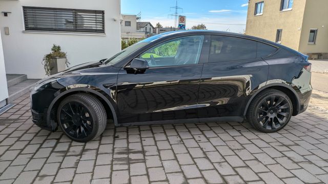 Tesla Model Y Long Range Dual Motor AWD Long Range