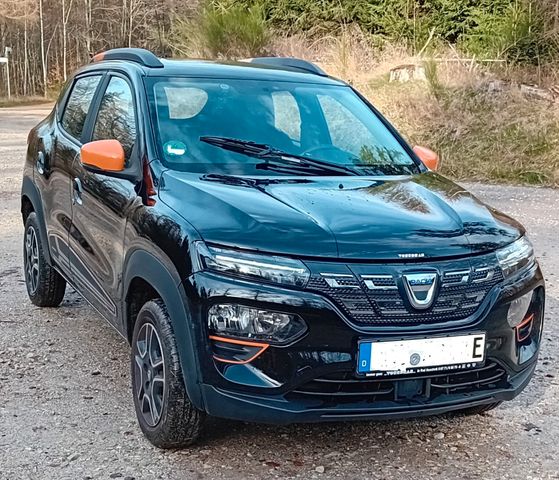 Dacia Spring  Comfort Plus CCS-Lader