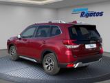 Subaru Forester 2.0ie Mild-Hybrid, Comfort AHK, Navi, R - rote Subaru Forester