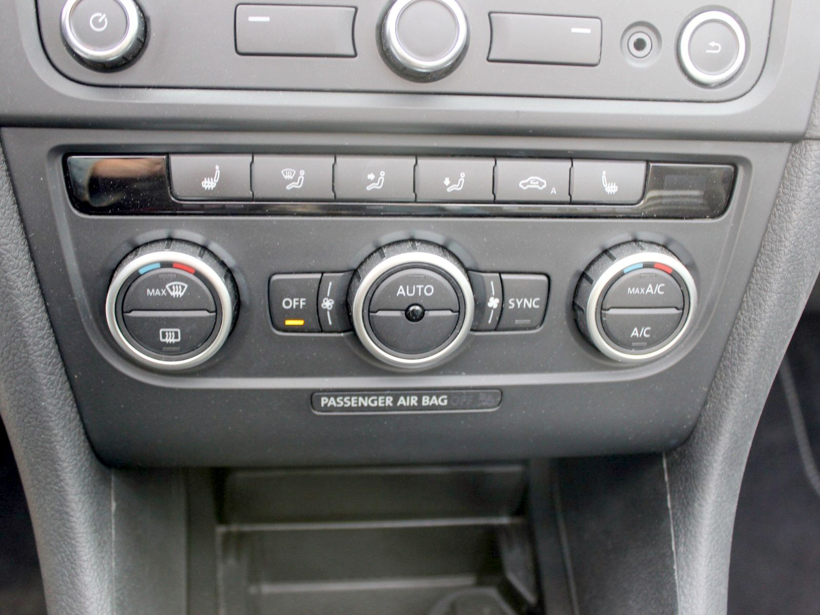 Fahrzeugabbildung Volkswagen Golf Cabriolet Cup 1,4 TSI