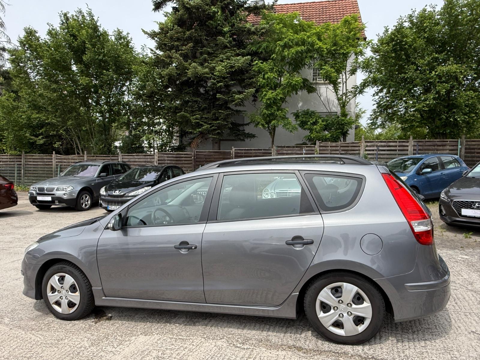 Hyundai i30 2012 — photo 10