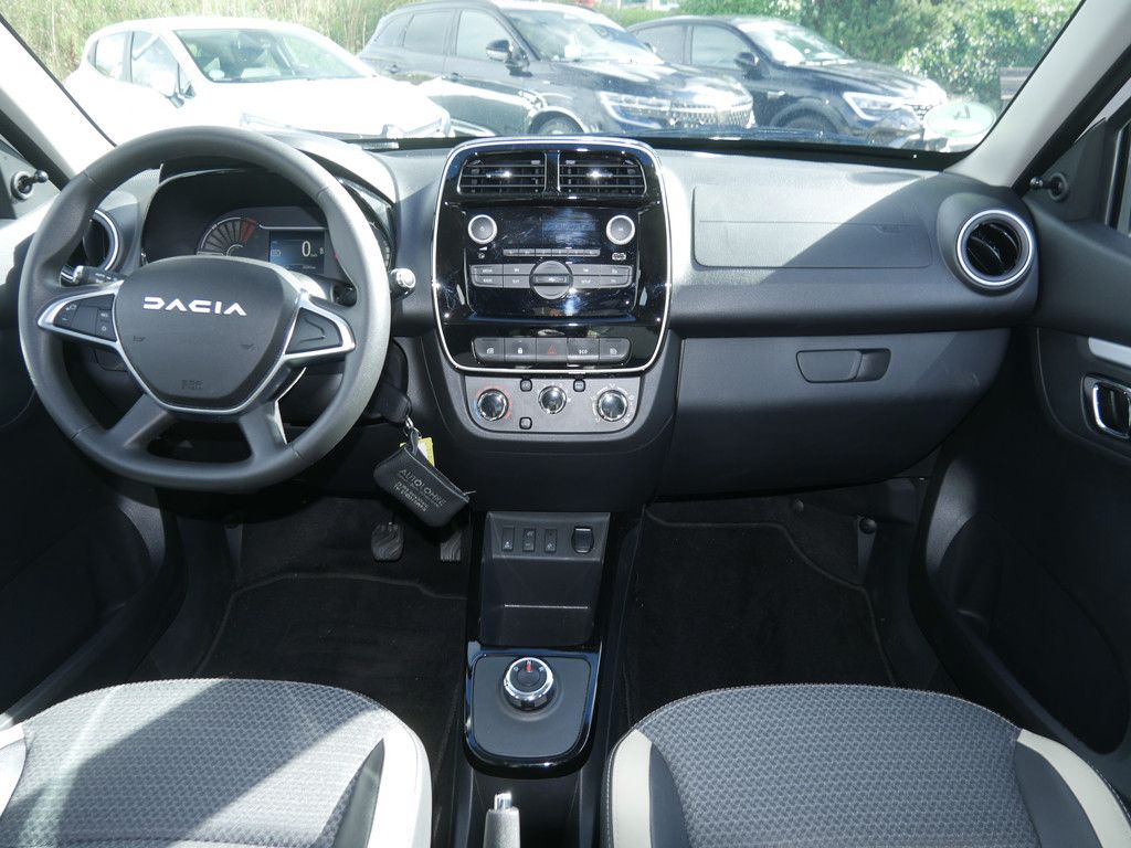 Fahrzeugabbildung Dacia Spring Essential KLIMA