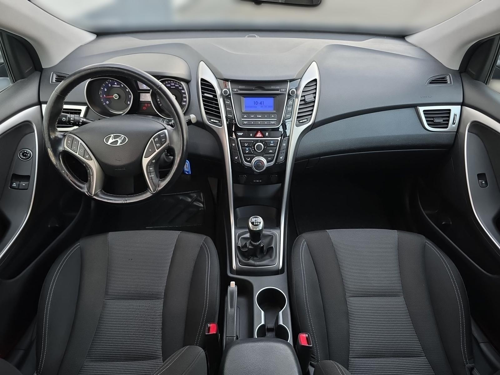 Hyundai i30 1.4 Classic Tempomat Sitzheizung Klima PDC