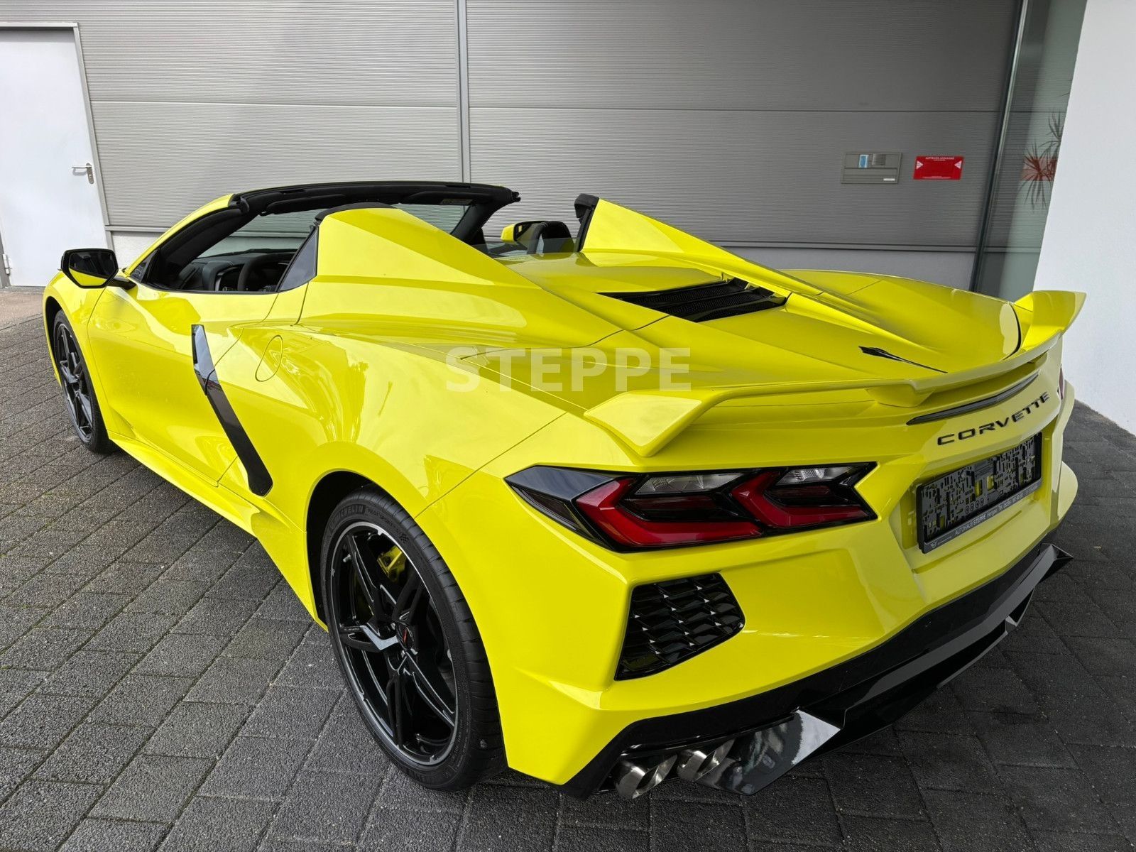 Corvette C8 Stingray Convertible 3LT Europamodell STEPPE