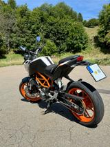 KTM Duke 390 - KTM Motorräder in Freiburg