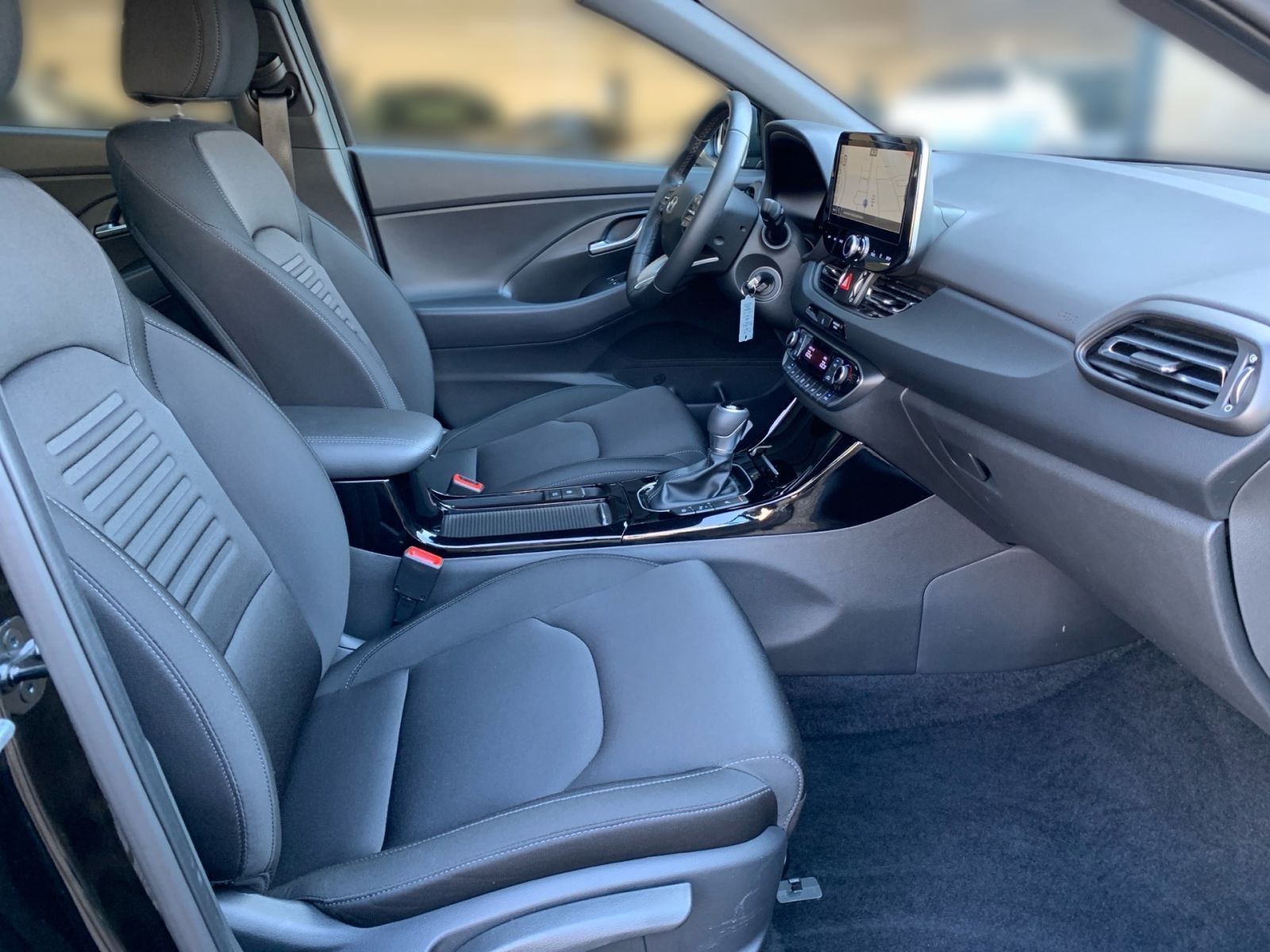 Fahrzeugabbildung Hyundai i30 Kombi 1.0 T-GDI 7-DCT Advantage LED Navi