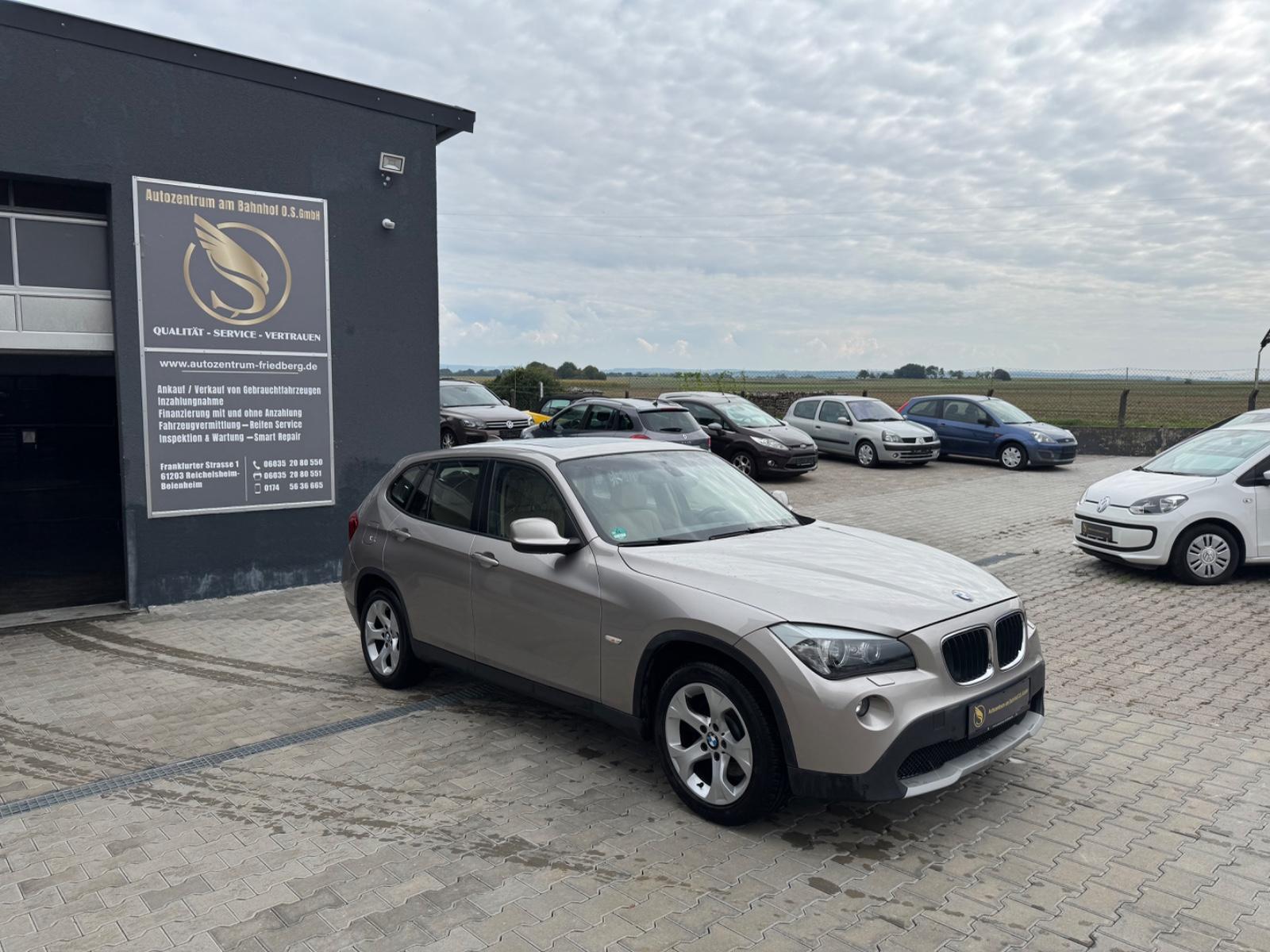 BMW X1 Baureihe X1 25 i xDrive * PANORAMA* NAVI*PDC