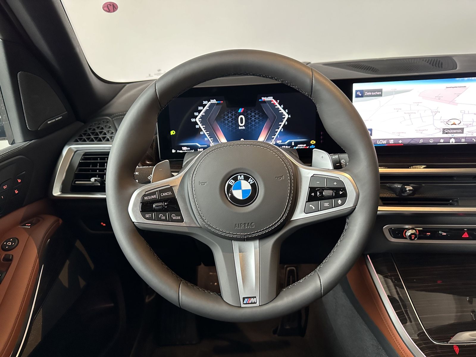 Fahrzeugabbildung BMW X5 xDrive40i harman kardon, Massagefunktion vorn