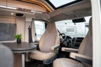 Malibu Van first class - two rooms GT skyview 640 LE RB (10/29)