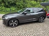 Volvo XC60 B5 D AWD Ultimate Dark STHZ B&W PANO VOLL