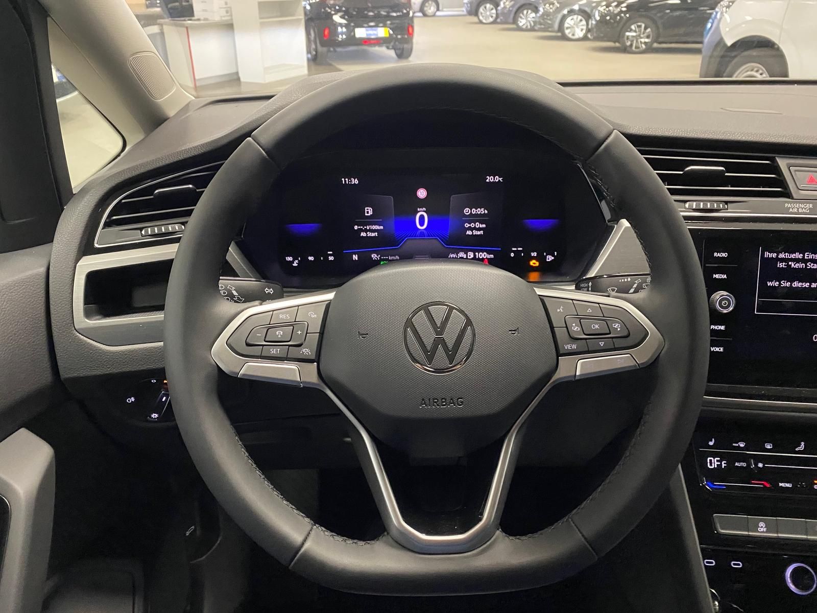 Fahrzeugabbildung Volkswagen Touran 1.5 TSI R-Line COMFORTLINE DSG+ACC+AHK