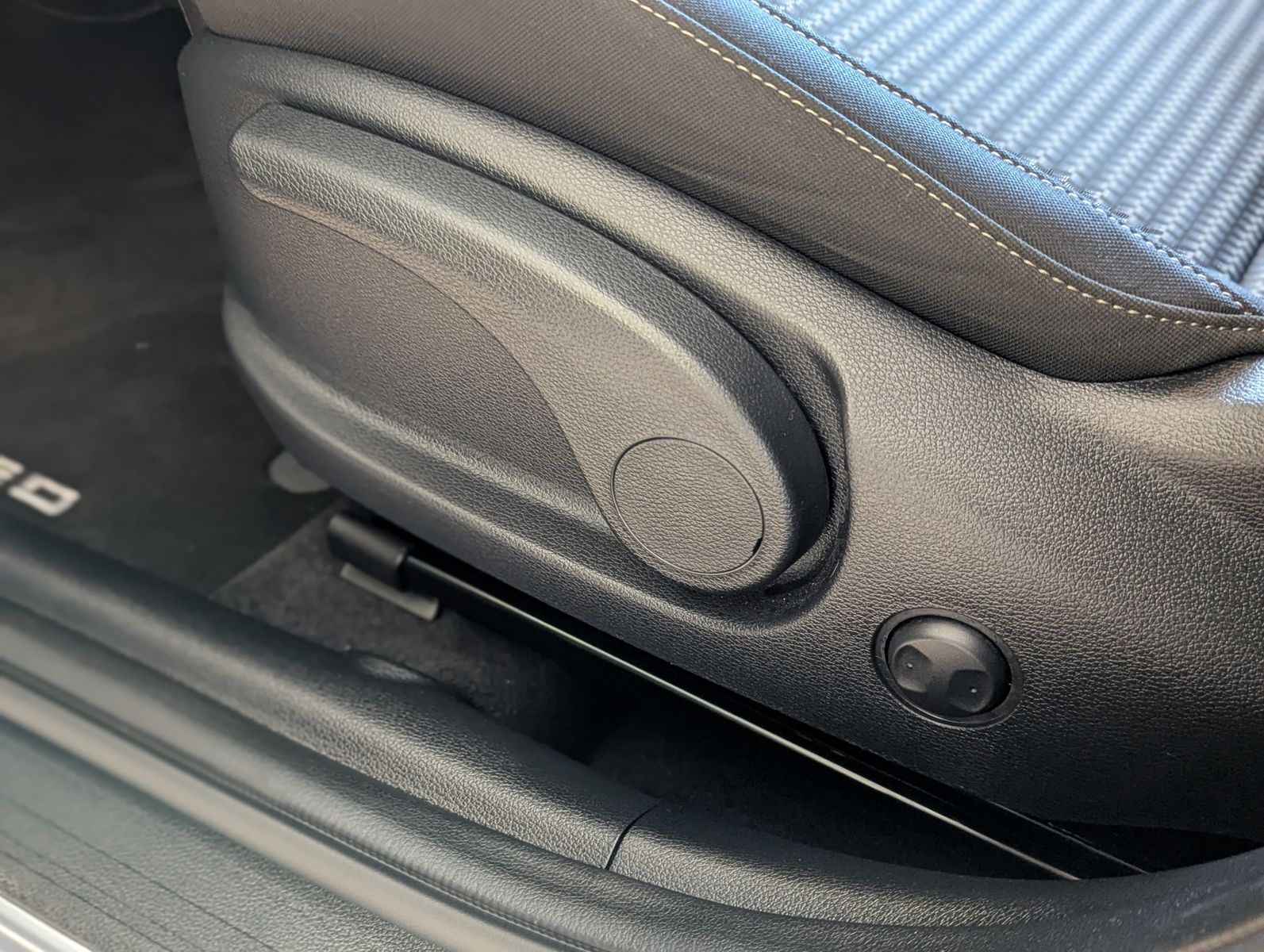 Fahrzeugabbildung Kia cee'd / Ceed 1.5 SW Ultim Style-Pak JBL ACC 7J