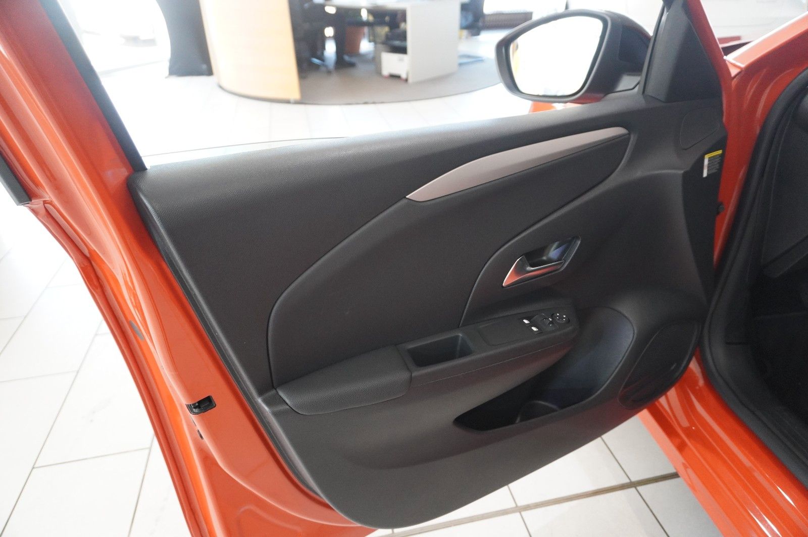 Fahrzeugabbildung Opel Corsa-e F EDITION 7KW NAVI/VIRT/DAB/TEMP/WÄRMEP